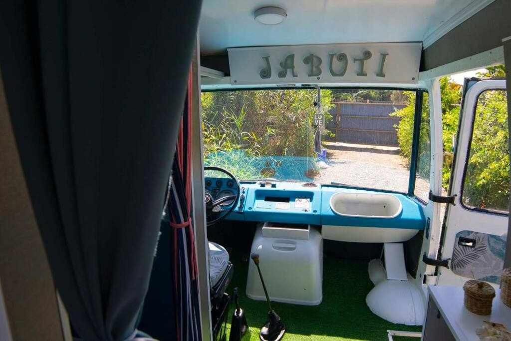 Jabuti Autocaravana Con Porche Y Aparcamiento Cádiz Eksteriør bilde